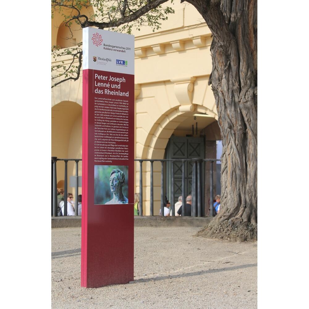 Pylon 'Unitex L', wahlweise zum Einbetonieren, Aufdübeln oder zur freien Aufstellung