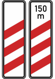 Verkehrszeichen 157-10 / 157-11 StVO, Dreistreifige Bake (Aufstellung rechts)