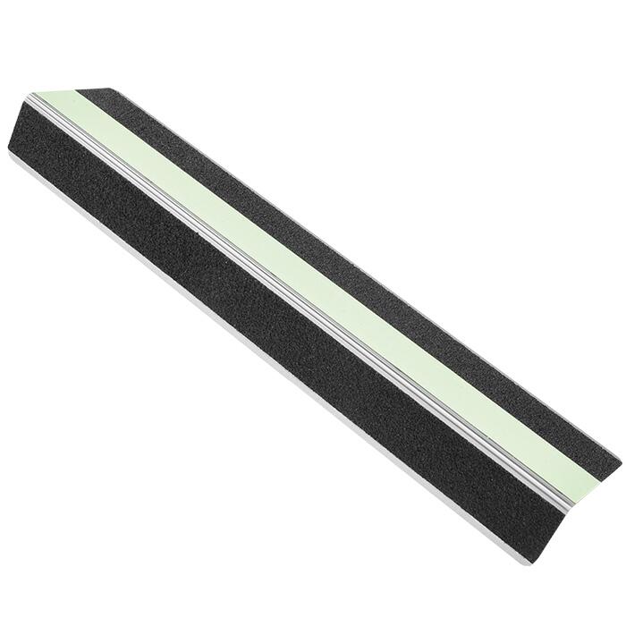 Modellbeispiel: Antirutsch-Treppenkantenprofil, schwarz/nachleuchtend/schwarz, 600 mm (Art. 36992)