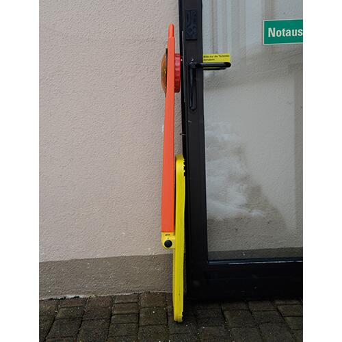 Anwendungsbeispiel: Klappbake -LED-Flash- platzsparend zusammenklappbar (Art. 37835)