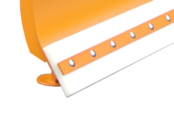 Detailansicht: Schneepflug -Typ SCH-P- aus Stahl, PUR-Schürfleiste (Art. 38296)