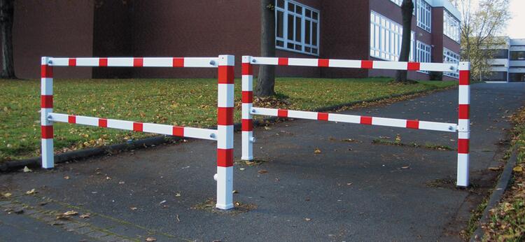 Wegesperre ′schwenkbar′, Breite 1500-3000 mm, mit oder ohne Knieholm - Anwendungsbeispiel: