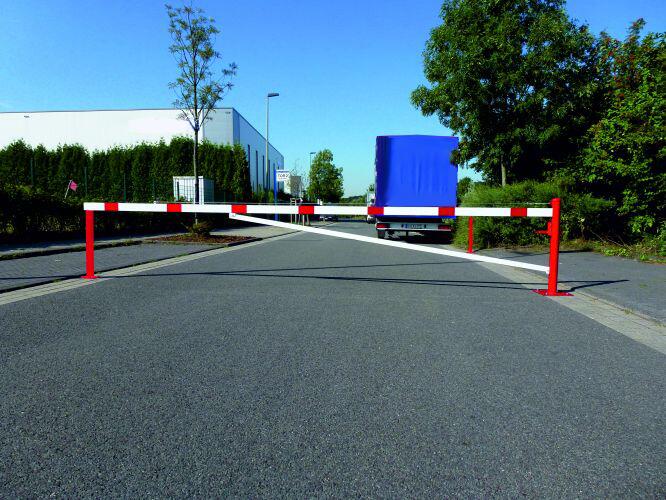 Anwendungsbeispiel: Drehschranke, horizontal schwenkbar, geschlossen (Art. 4213.45-vbp)