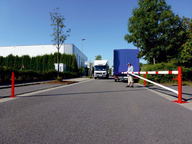 Anwendungsbeispiel: Drehschranke, horizontal schwenkbar, geöffnet (Art. 4213.45-vbp)