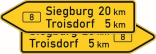 Verkehrszeichen 415-40 StVO, Pfeilwegweiser auf Bundesstraßen, doppelseitig, Höhe 550 mm, Schrifthöhe 175 mm, einzeilig
