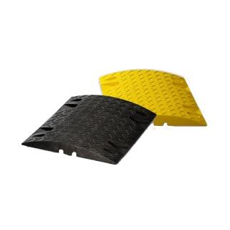 Temposchwelle bis 6 km/h aus Recyclingmaterial mit Reflektoren, Höhe 75 mm