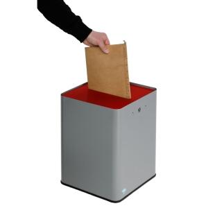 Papiersammler P40-DSGVO, 21,9 l, Verschließbar, Inkl. Inneneinsatz, Silber oder Feuerrot