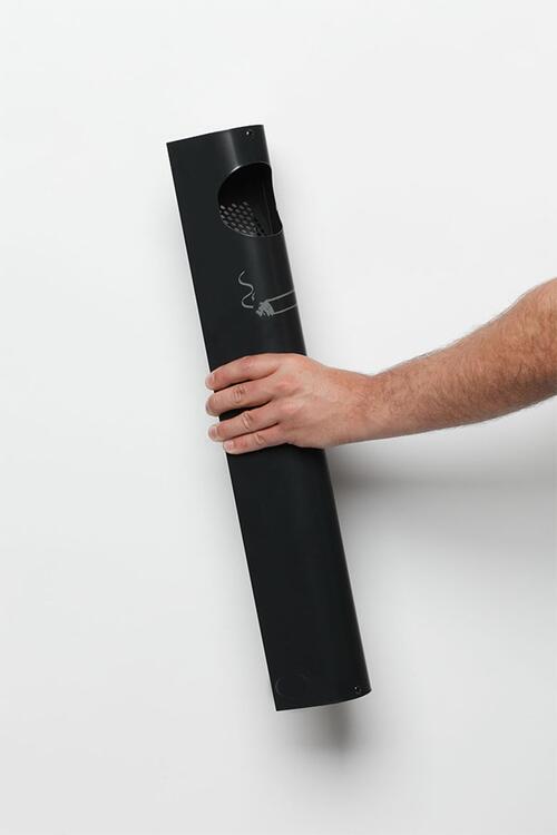 Anwendungsbeispiel: Einfaches Entleeren des Zigarettenascher -Cubo Pepita- (Art. 16744)