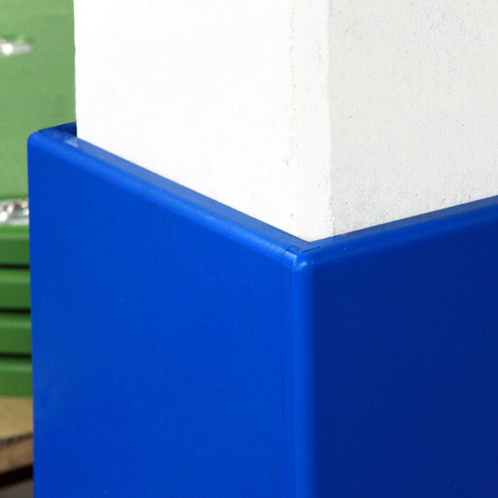 Säulenschutzprofil aus HDPE 'Defender E15' für Rechtecksäulen mit 90°-Ecken, Profiltiefe 15 mm