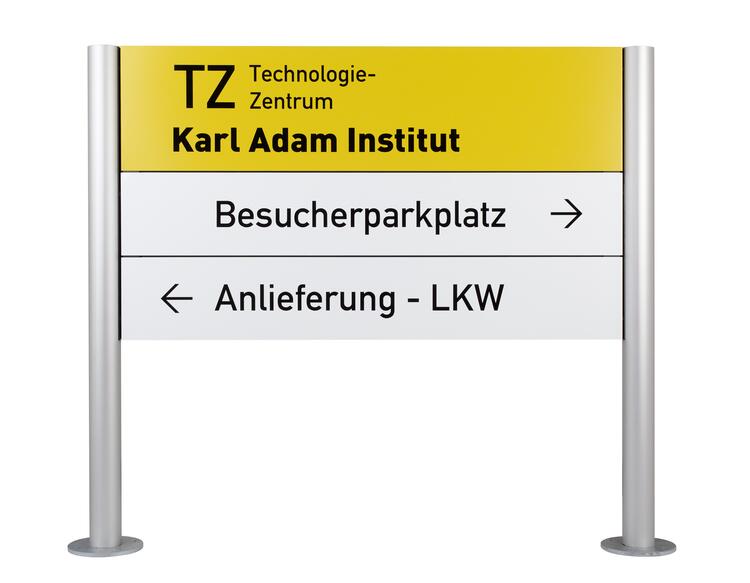 Anwendungsbeispiel: Pfostenständer -Unitex S- mit Wegweiser (nicht enthalten)