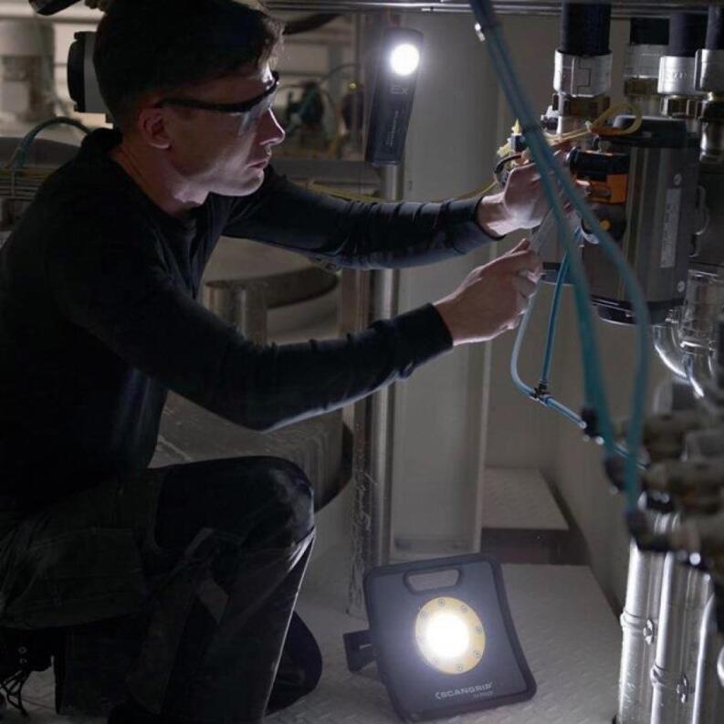 Akku-LED-Strahler NOVA-EX R, 31 W, 2000-4000 lm, EX-geschützt, für explosionsfähige Atmosphären