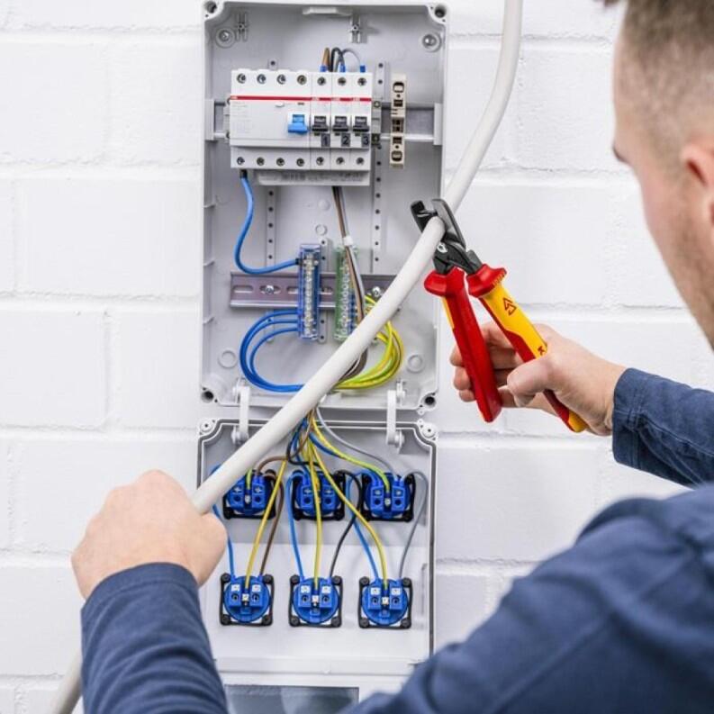 KNIPEX Kabelschere StepCut XL 225mm, brüniert, Kraftgelenk, für Kupfer/Alu bis 120mm²