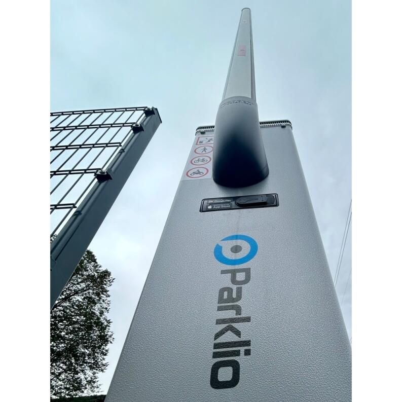Parkplatzschranke ′Parklio Griffin′, 3 m oder 4 m Schrankenbaum, Bluetooth App-Steuerung, IP54