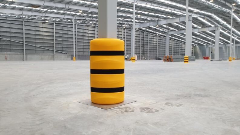 Anwendungsbeispiel: Säulenanfahrschutz -Bounce Four- (Art. 22227)