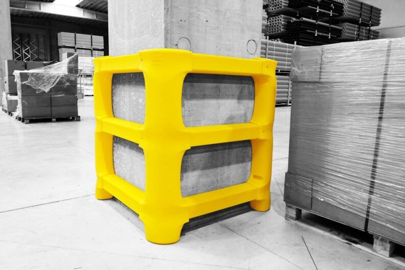 Anwendungsbeispiel: sorgt dafür, dass beim Zusammenstoß weder die Säule noch das Fahrzeug beschädigt