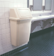 Anwendungsbeispiel: Abfallbehälter -Slim Jim- Rubbermaid platzsparend z.B. für Toilettenräume (Art. 12304)