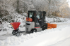 Anwendungsbeispiel: Streuwagen -Typ STW- 100 Liter - Gabelstapler und Schneeschieber nicht im Lieferumfang (Art. 36368)